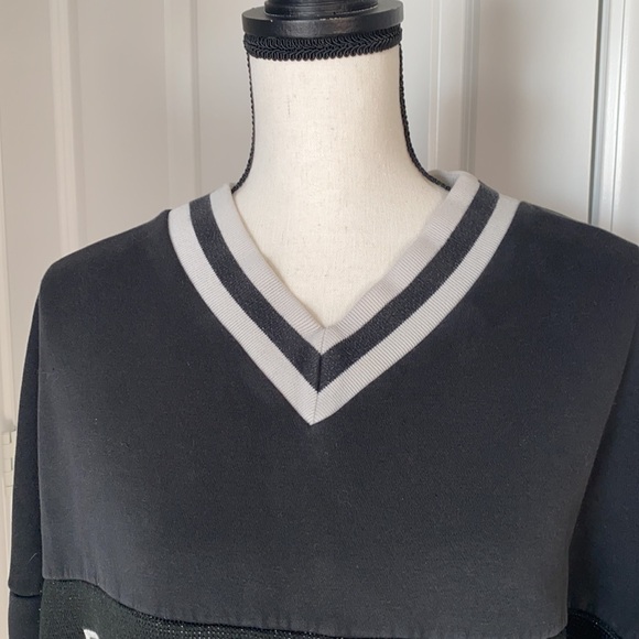 Adidas Old School Knot V Neck Sweatshirt - Picture 3 of 6